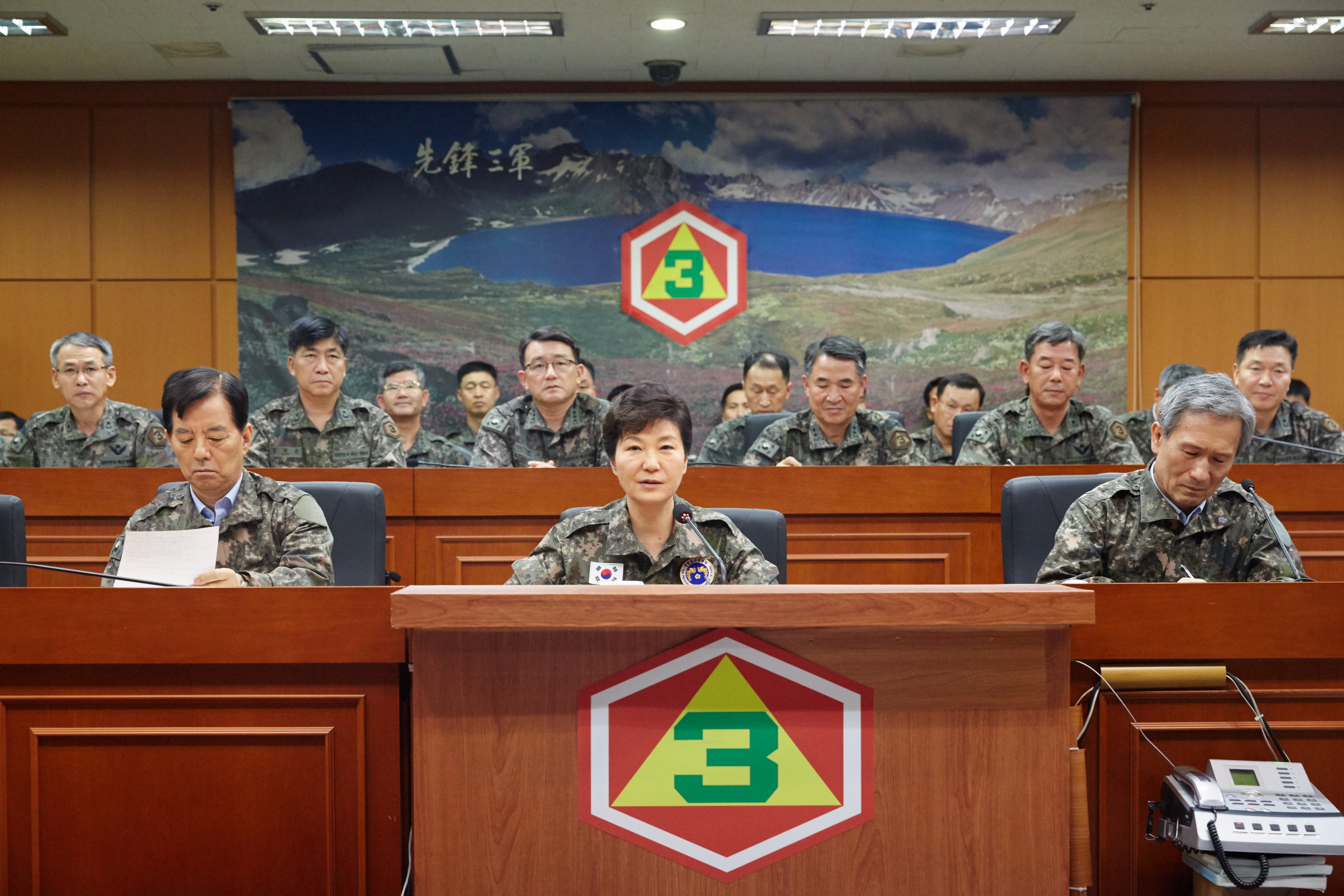 박대통령, 3군사령부 방문…