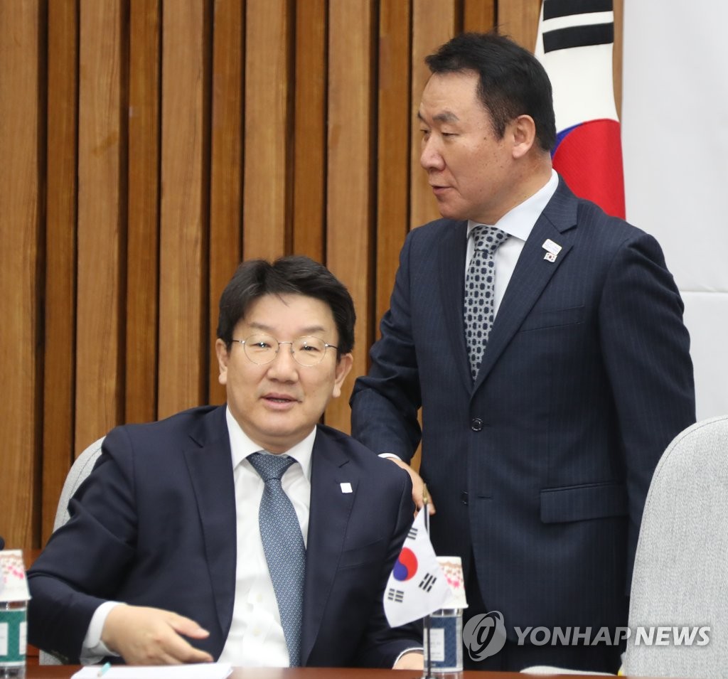 자유한국당 권선동.염동열 의원<사진=연합뉴스>