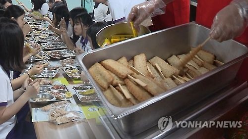 학교 단체 급식 <사진=연합뉴스>
