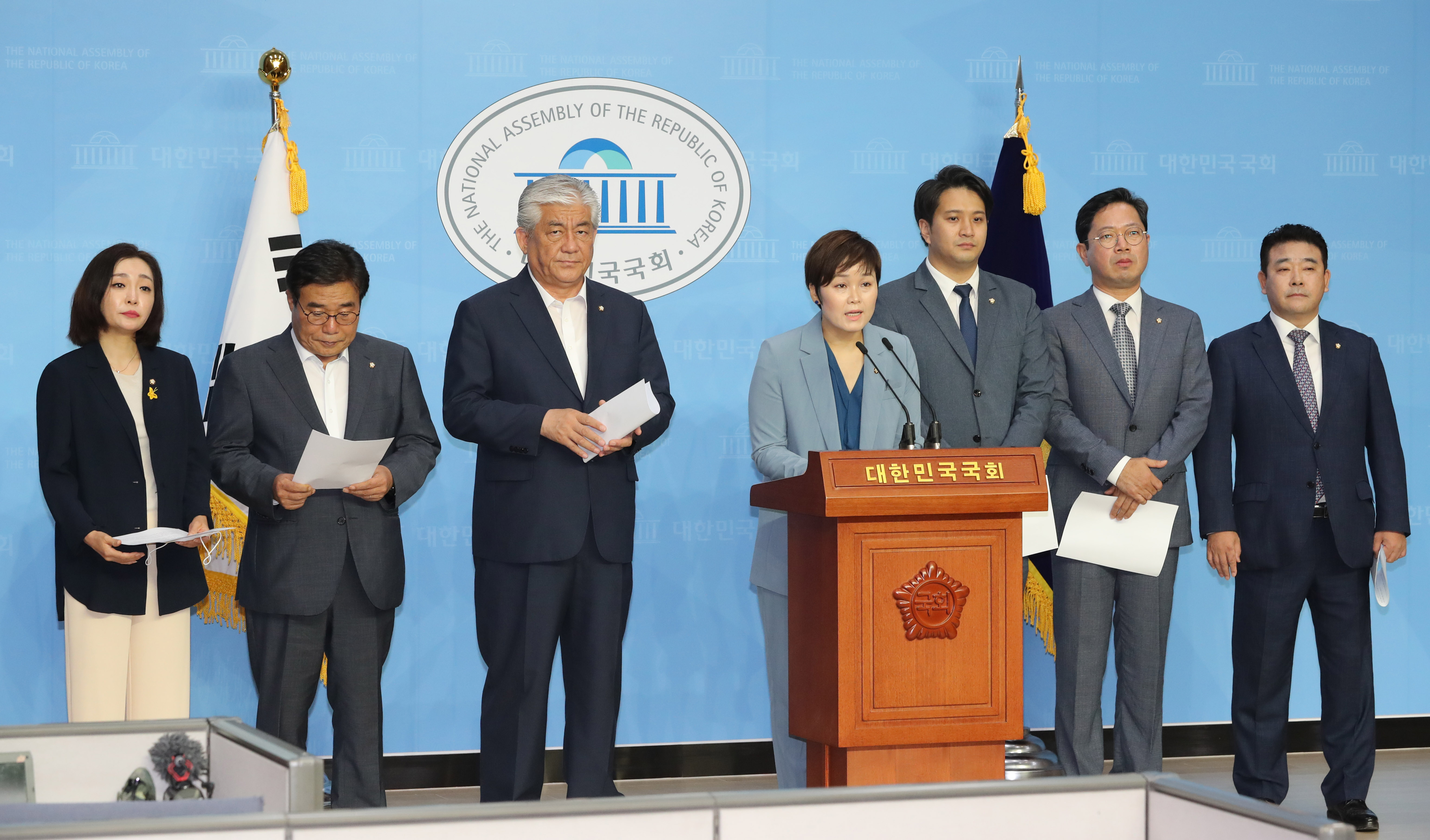 고 최숙현 선수 사망 사건 관련 기자회견 하는 민주당