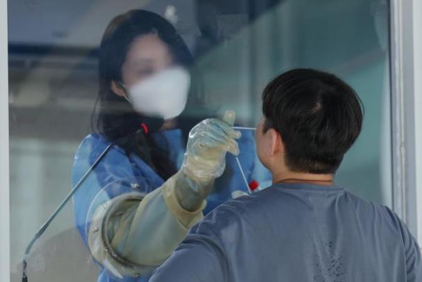 이달 내 코로나 4급 전환 가능성 <사진=연합뉴스>