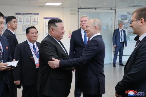북한 김정은, 푸틴 대통령과 상봉 <사진=평양 조선중앙통신>