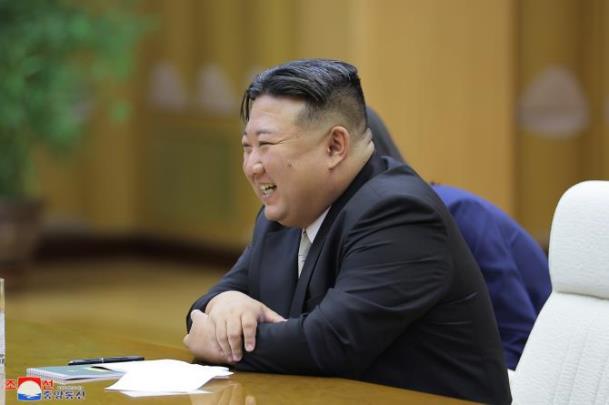 중국 정부대표단 접견하는 김정은 북한 국무위원장 <사진=연합뉴스>