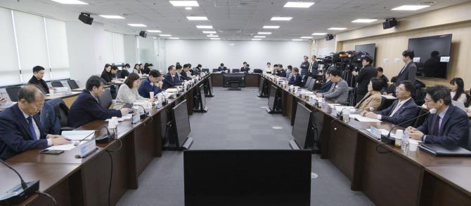 내년 빈곤층 본인부담 의료비 동결…`<b>치매 주치의</b>` <b>도입</b>