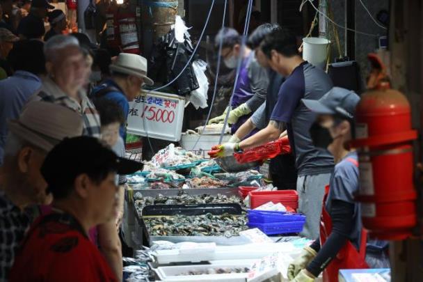 서울 전통시장 60곳서 추석 제수용품 최대 30% 할인 <사진=연합뉴스>