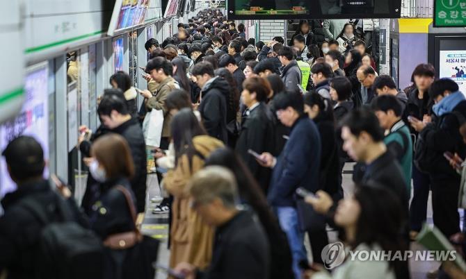 서울지하철 노조 준법운행,      사진=연합뉴스