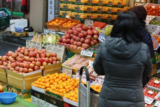 서울시내 한 전통시장 <사진=연합뉴스>