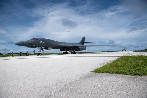 괌의 미군 앤더슨 기지의 B-1B &#39;&#39;랜서&#39;&#39; 전략폭격기 <자료사진=연합뉴스>