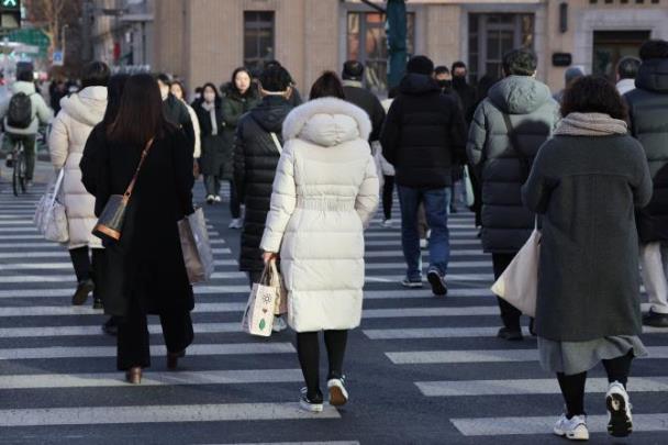 추운 날씨 이어지는 서울 <사진=연합뉴스>