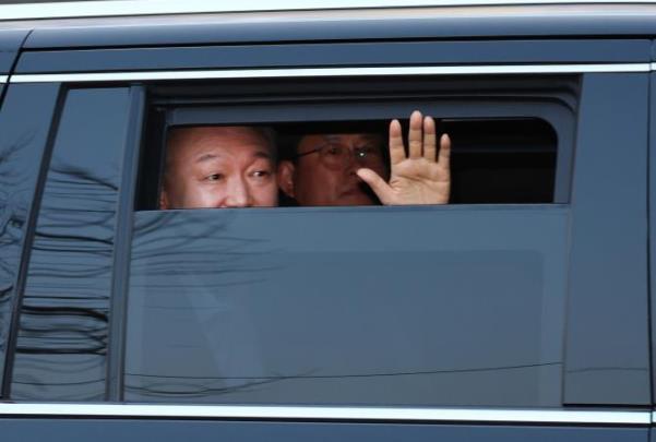 서울구치소에서 석방된 윤석열 대통령 <사진=연합뉴스>