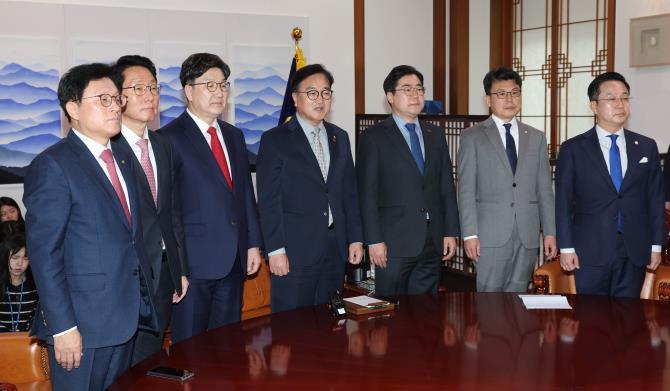 국회의장, 여야 원내대표 회동 <사진=연합뉴스>