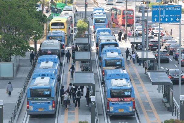 서울 시내버스 <사진=연합뉴스>
