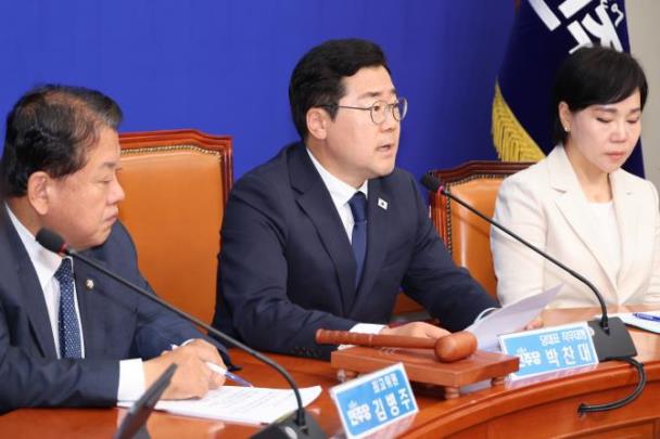박찬대 대표 직무대행 겸 원내대표 <사진=연합뉴스>
