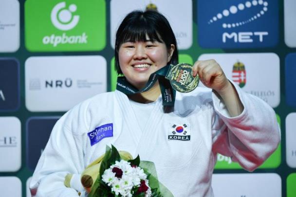 금메달 딴 김하윤 <사진=연합뉴스>