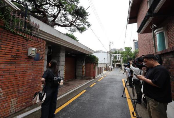 건진법사 법당 압수수색 나선 김건희 특검팀 <사진=연합뉴스>