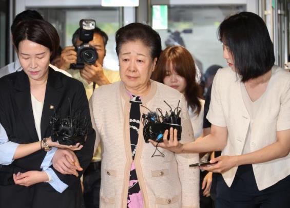 &#39;&#39;통일교 현안 청탁&#39;&#39; 한학자 총재 김건희특검 출석 <사진=연합뉴스>