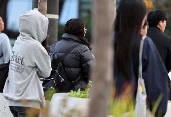가을 끝자락, 겨울 초입 <사진=연합뉴스>