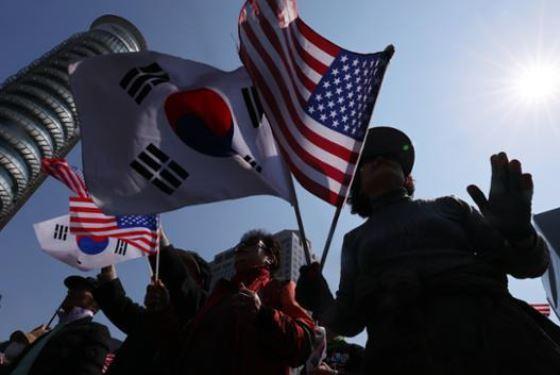 태극기와 성조기 <사진=연합뉴스>