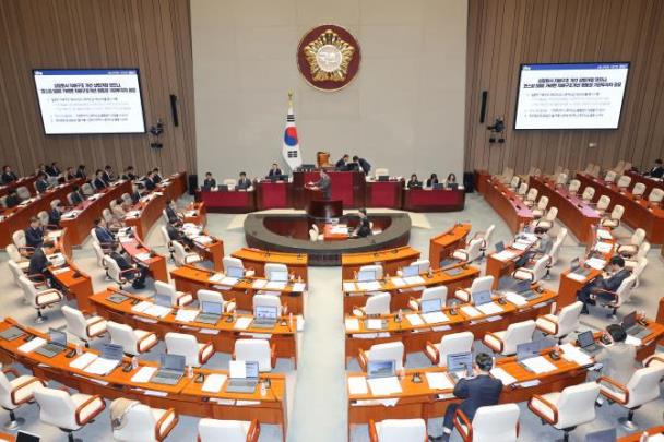 10일 국회에서 열린 예산결산특별위원회 전체회의 <사진=연합뉴스>
