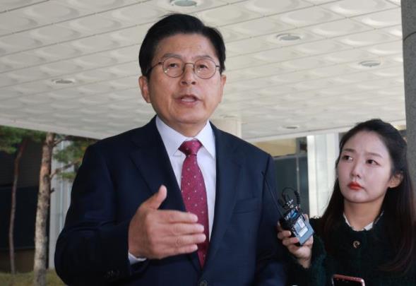 체포된 12일 입장 밝히는 황교안 전 국무총리 <사진=연합뉴스>