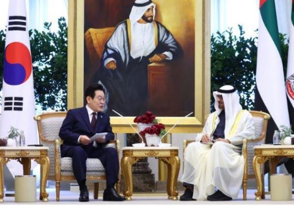 이재명 대통령, 한-UAE 확대회담 <사진=연합뉴스>