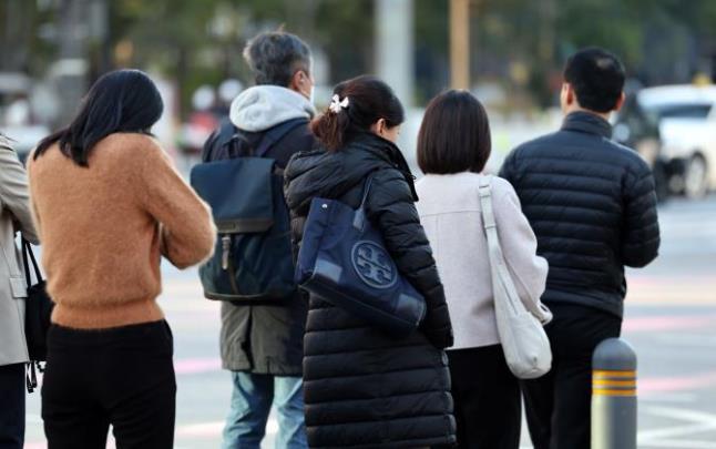 서울 아침 기온 4도까지 떨어져 <사진=연합뉴스>