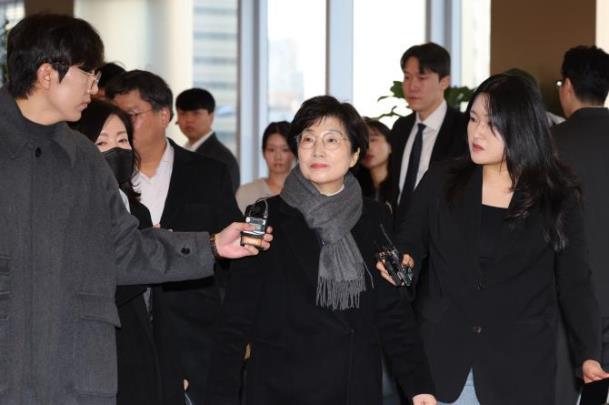 특검에 소환되는 김기현 의원 부인 <사진=연합뉴스>