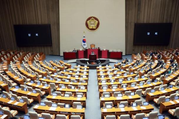 9일 정회로 중단된 국민의힘 필리버스터 <사진=연합뉴스>