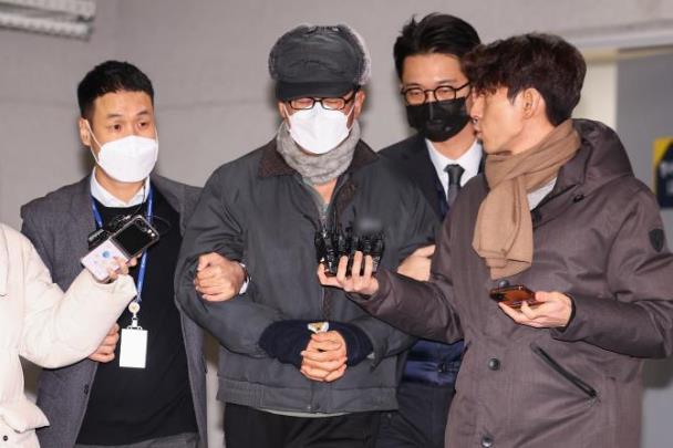 지난해 12월 24일 검찰로 송치되는 노상원 전 국군정보사령관 <사진=연합뉴스>