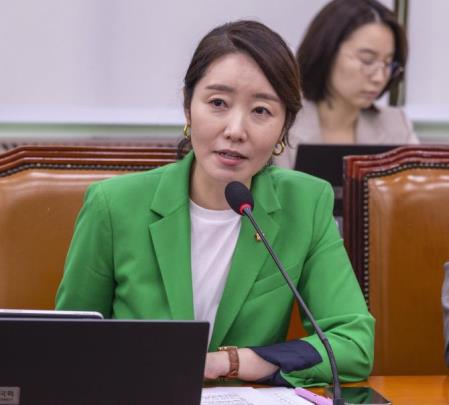 국회 외통위 보임한 강선우 의원 <자료사진=연합뉴스>