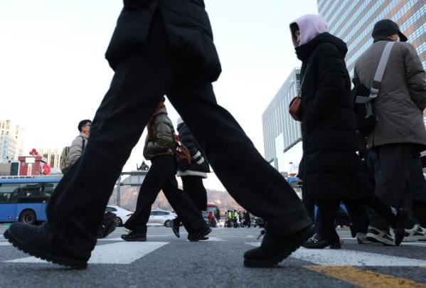 출근길 발걸음 <사진=연합뉴스>