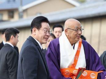 일본 나라현 호류지 방문한 이재명 대통령 <사진=연합뉴스>