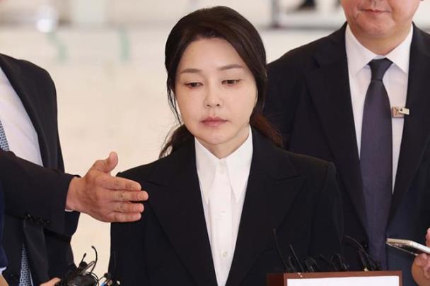 특검 출석하는 김건희 <자료사진=연합뉴스>