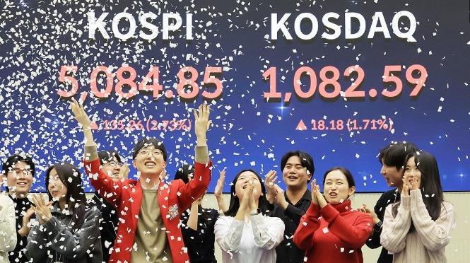 코스피 5,000 코스닥 1,000 동반 돌파 <사진=연합뉴스>