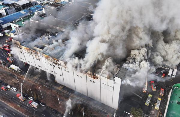 SPC삼립 시화공장 화재 현장 <사진=연합뉴스>