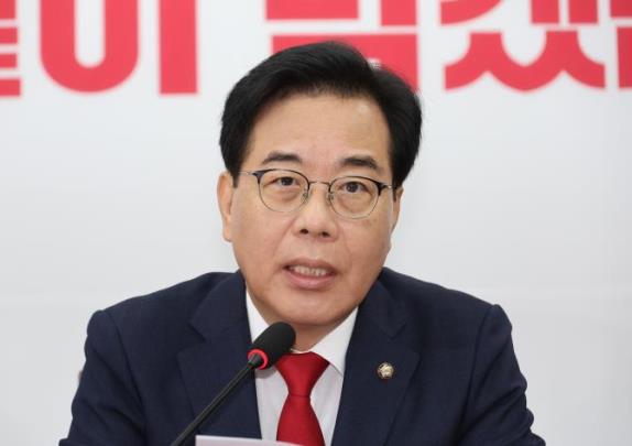 7일 비상대책위에서 발언하는 송언석 비상대책위원장 <사진=연합뉴스>