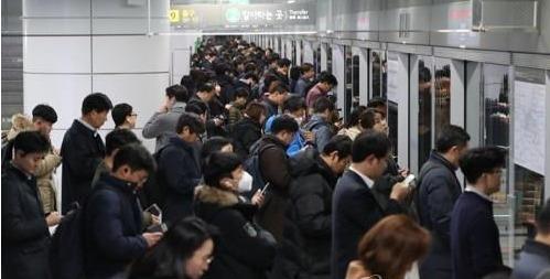 지하철 9호선 <사진=연합뉴스>