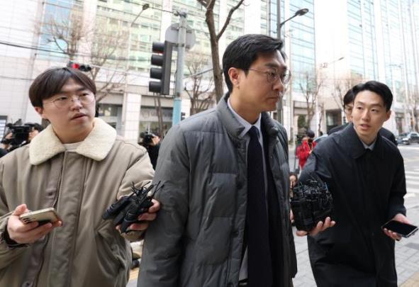 수사심의위 출석하는 장경태 의원 <사진=연합뉴스>