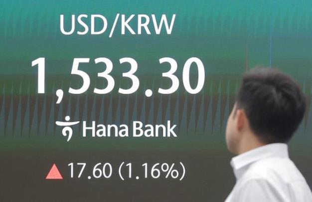 서울 중구 하나은행 본점 딜링룸 <사진=연합뉴스>