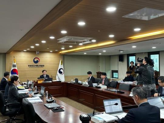 방송미디어통신위원회 1차 전체회의 <사진=TBS>