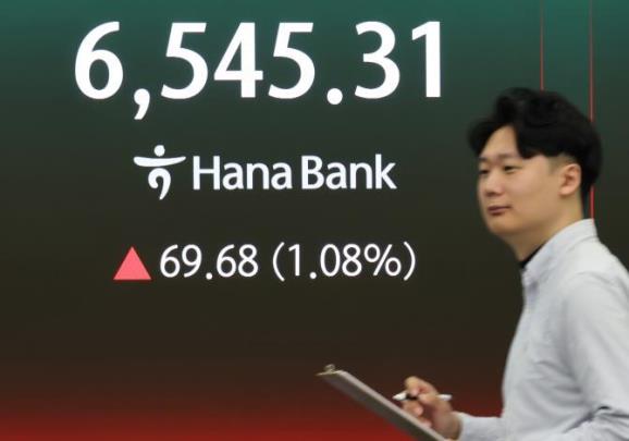 장중 최고치 경신한 코스피…코스닥도 상승 <사진=연합뉴스>