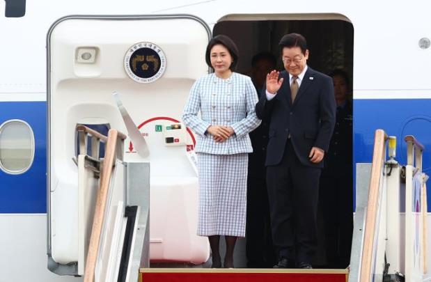 이재명 대통령 부부, G20 참석 계기 4개국 순방 출국 <사진=연합뉴스>