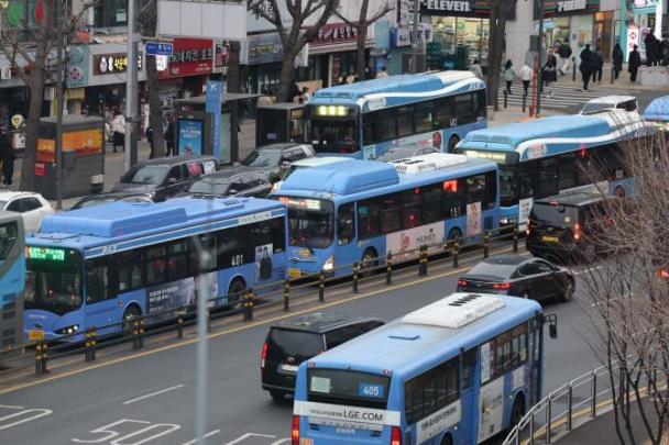 서울 시내버스 <사진=연합뉴스>