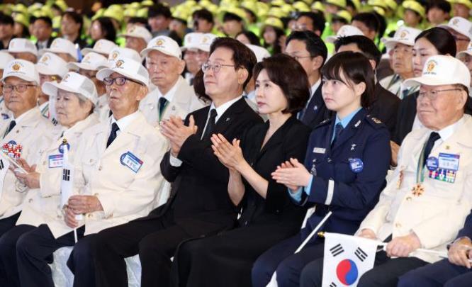 이재명 대통령 부부, 6·25 기념식 참석 <사진=연합뉴스>