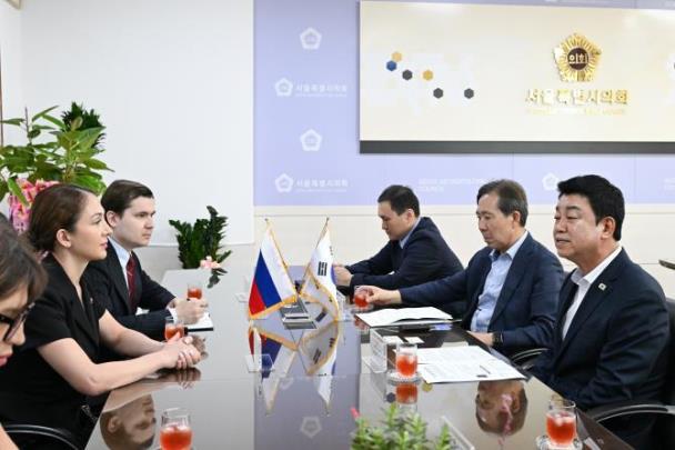 성흠제 부의장, 러시아연방 청년청 부청장 면담 <사진=서울시의회>