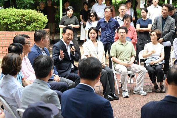 오세훈 시장, 양평신동아아파트 주민과 간담회 <사진=서울시>