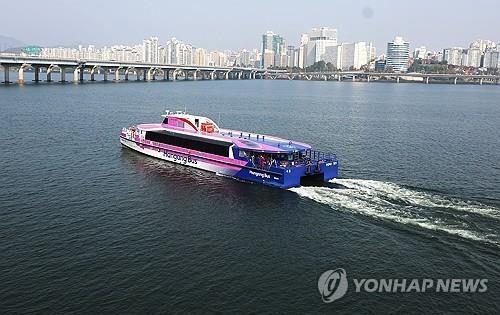 마곡으로 향하는 한강버스 <사진=서울시 제공>